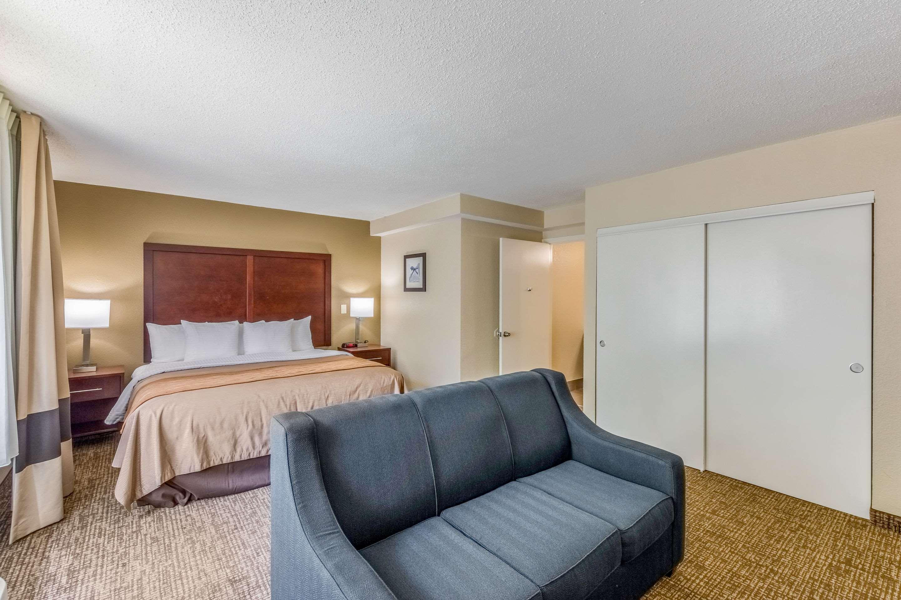 Comfort Inn Charlotte Airport Uptown Bagian luar foto
