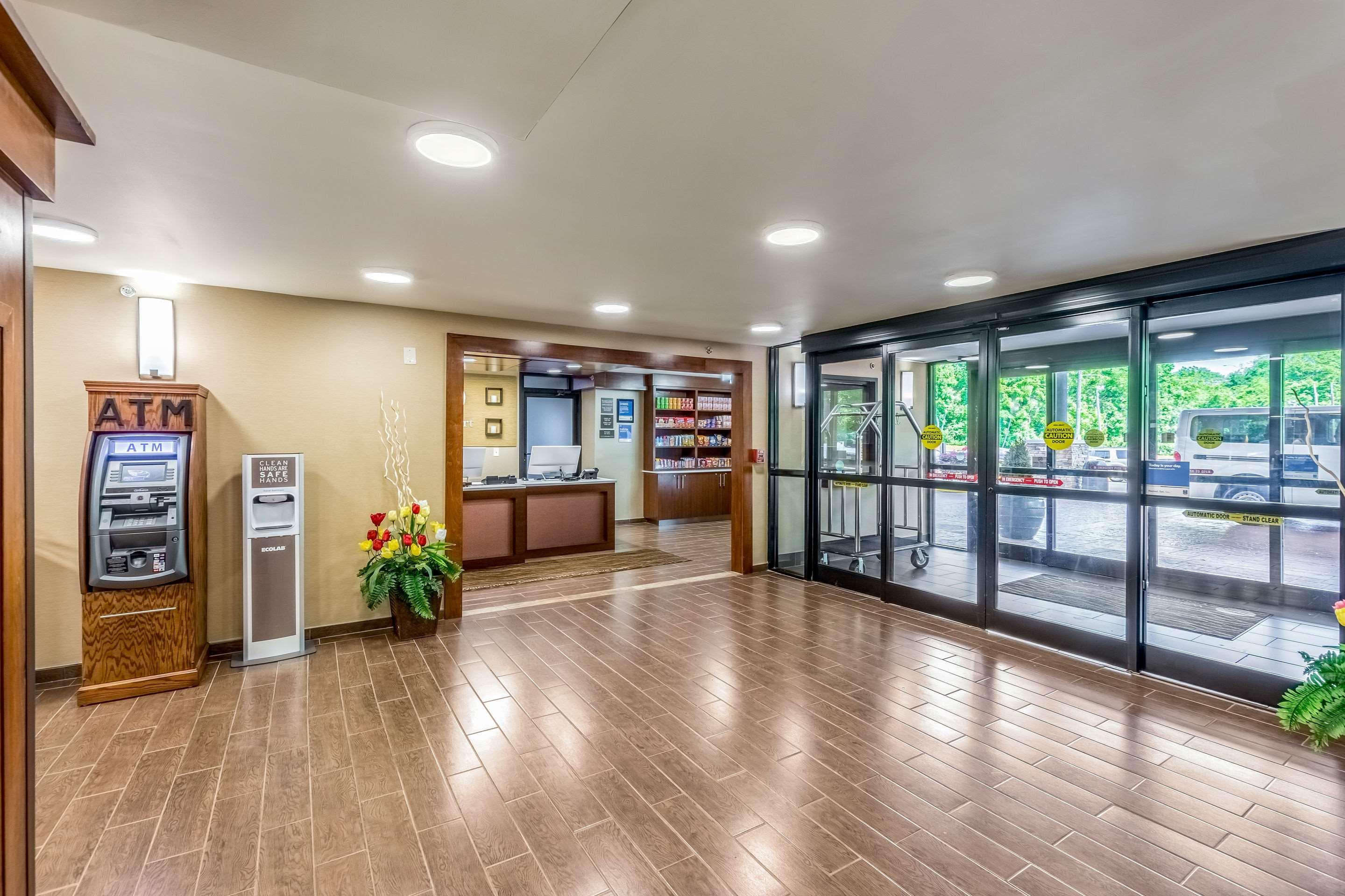 Comfort Inn Charlotte Airport Uptown Bagian luar foto