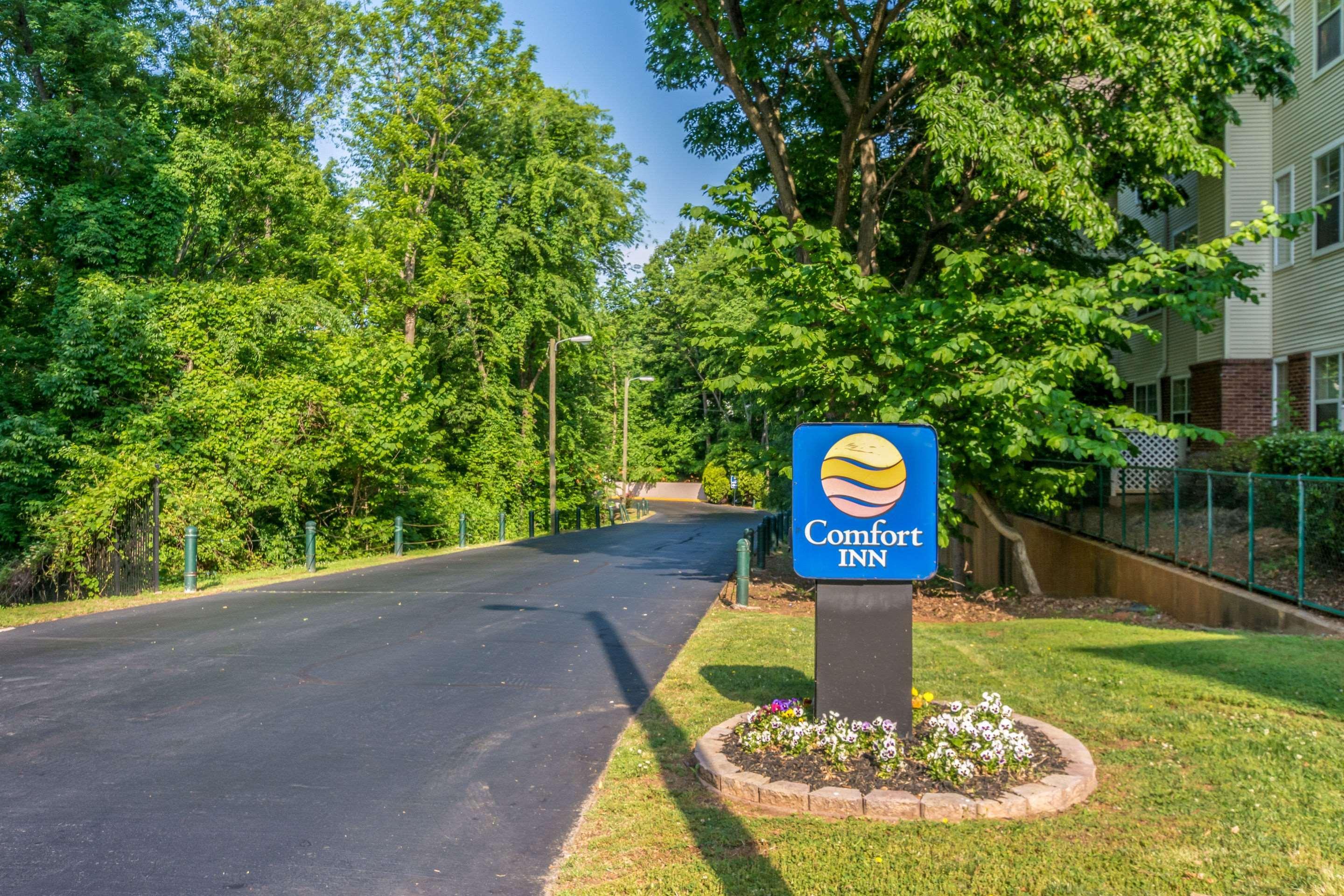 Comfort Inn Charlotte Airport Uptown Bagian luar foto