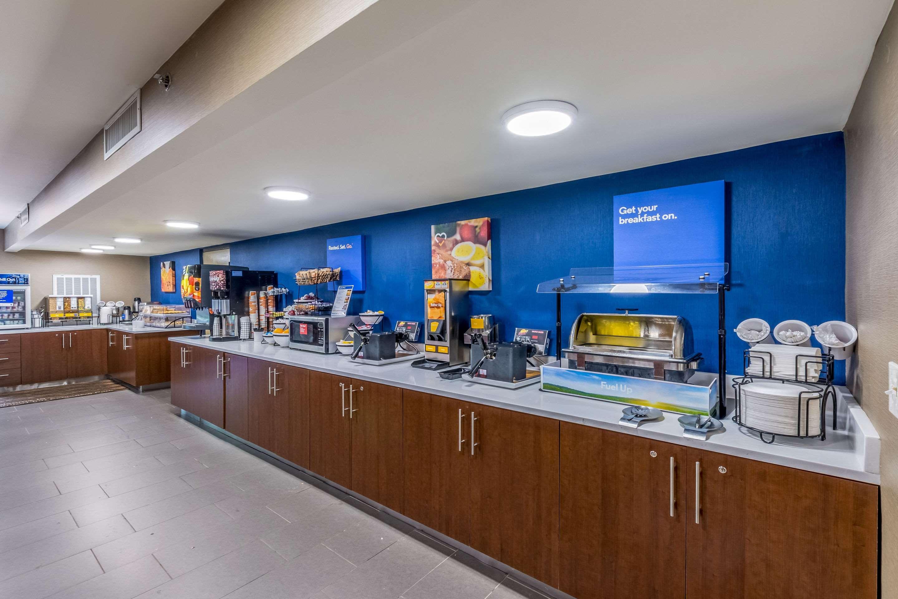Comfort Inn Charlotte Airport Uptown Bagian luar foto