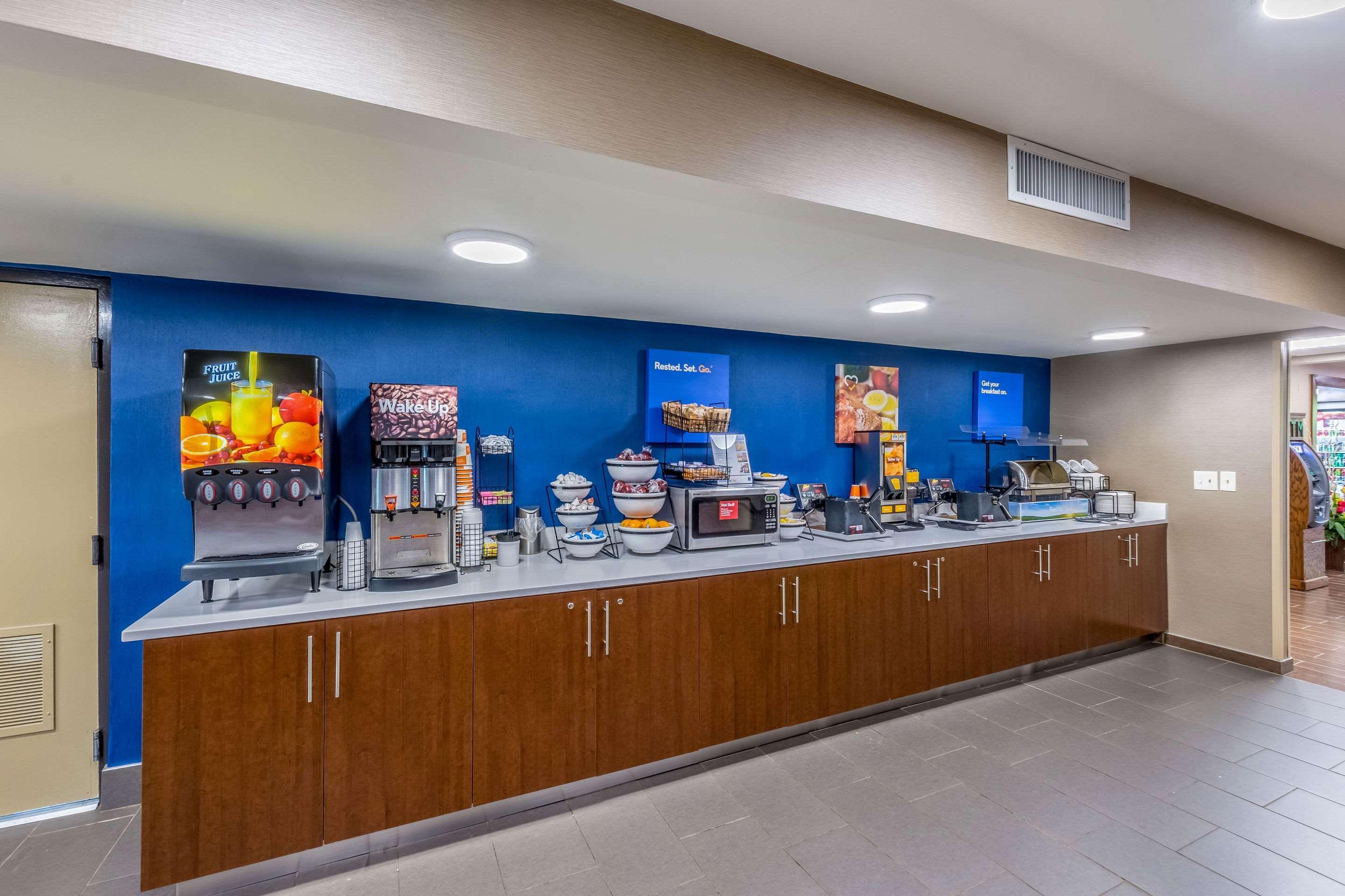 Comfort Inn Charlotte Airport Uptown Bagian luar foto