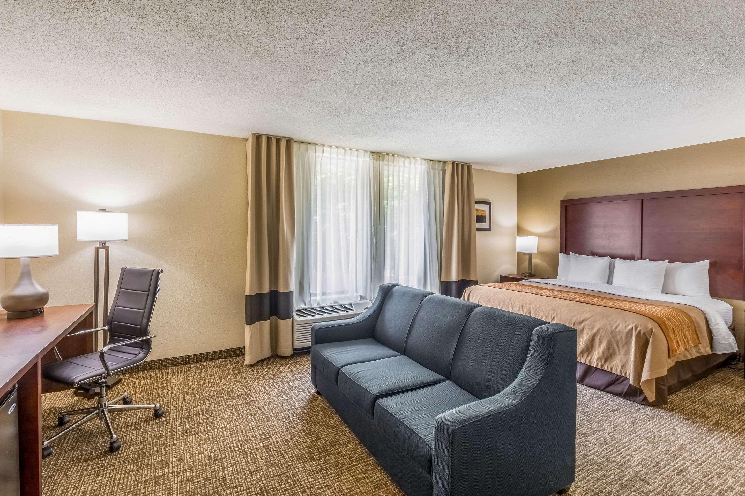 Comfort Inn Charlotte Airport Uptown Bagian luar foto