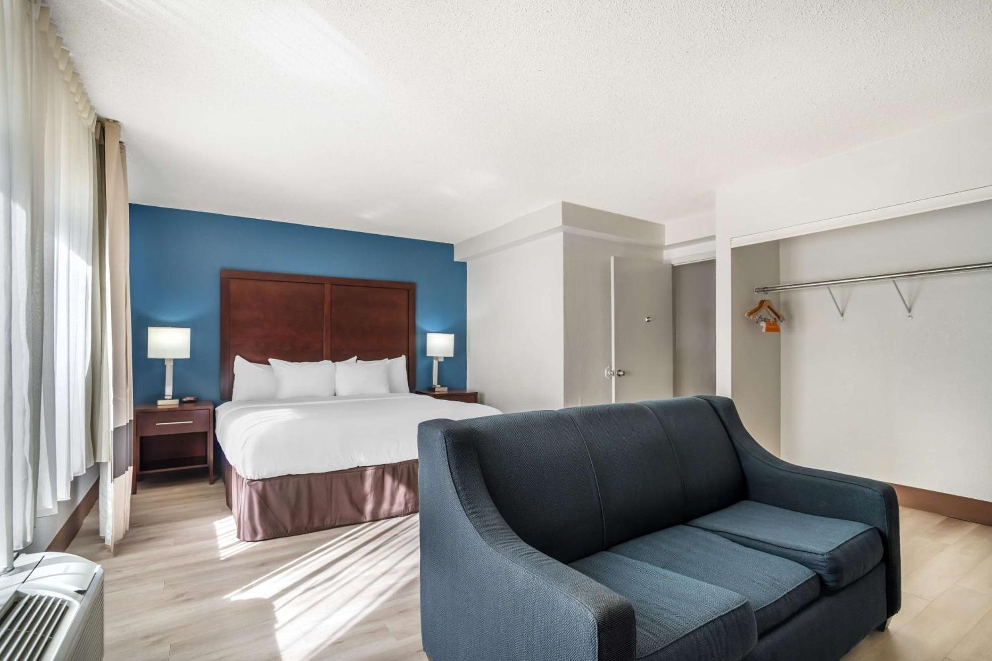 Comfort Inn Charlotte Airport Uptown Bagian luar foto