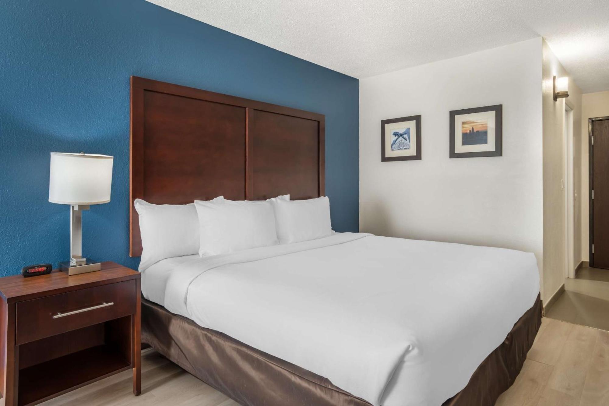 Comfort Inn Charlotte Airport Uptown Bagian luar foto