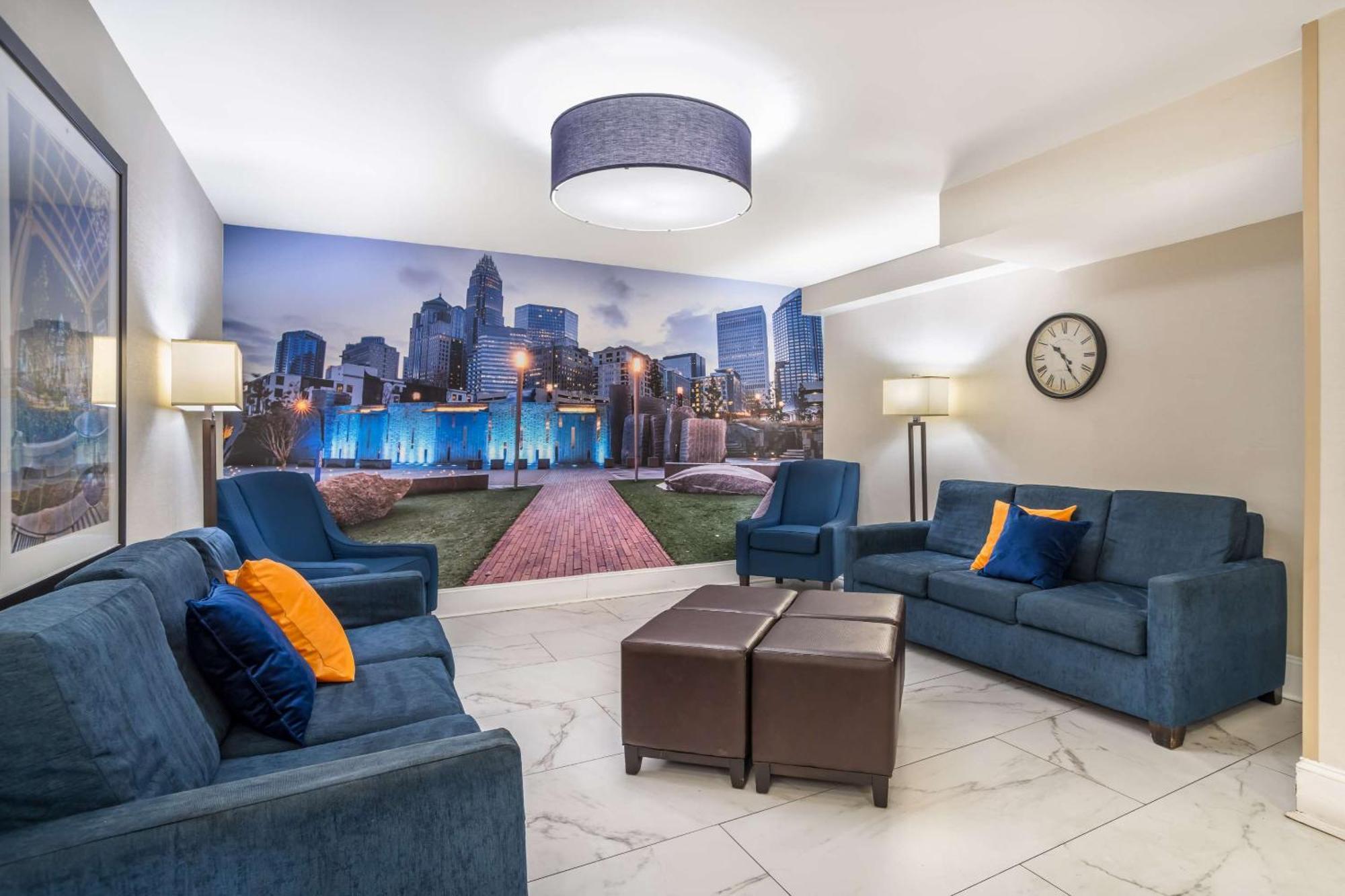 Comfort Inn Charlotte Airport Uptown Bagian luar foto
